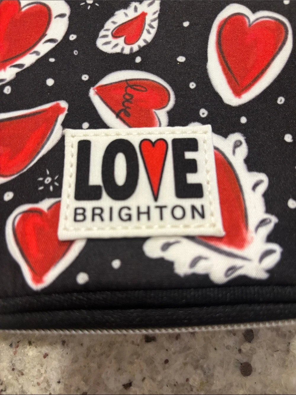 Brighton Hearts a Flutter Jewelry Case-red and black